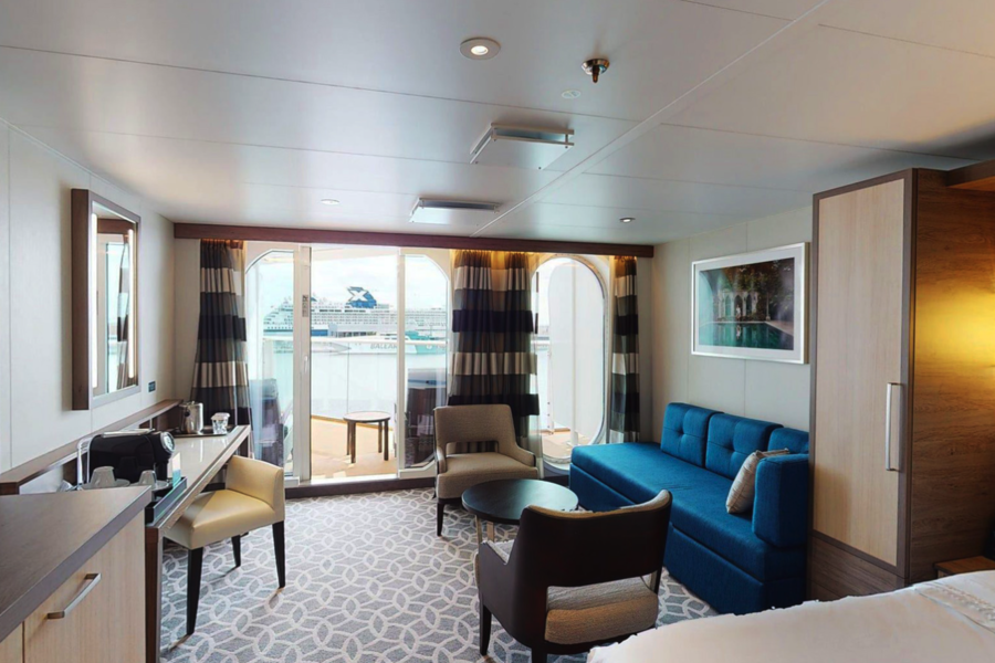 RCI Odyssey of the Seas Junior Suite with Large Balcony.png